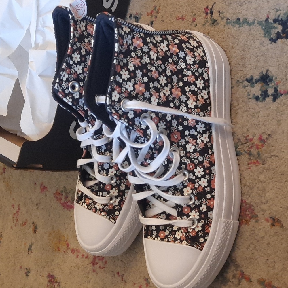 Converse Womens Hi Top Black Floral Sneakers 7 - Picture 3 of 5